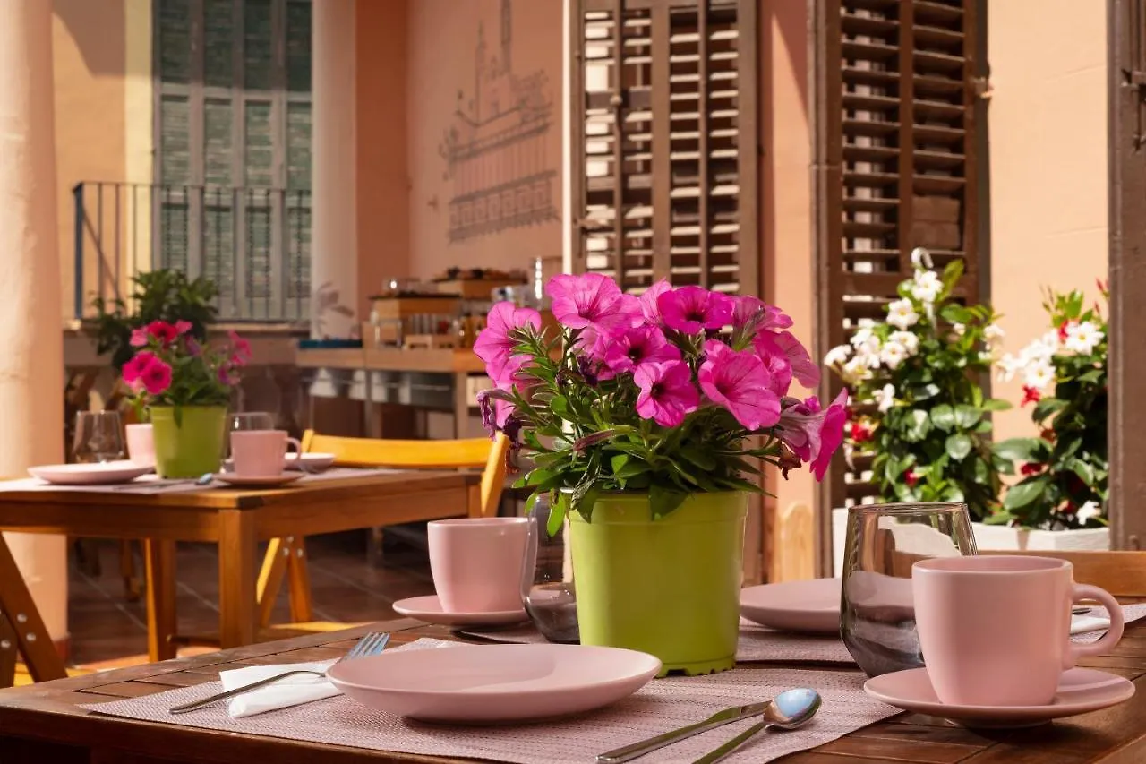 Antonios Hostal Sitges Guest house